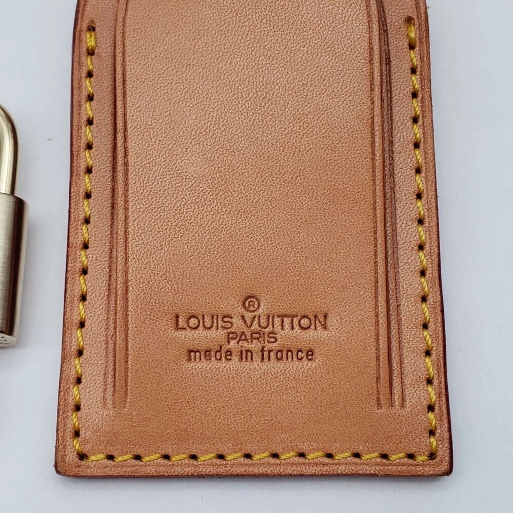 Authentic Louie Vuitton Luggage tag/Nametag with Gold Padlock and Key Shiny - Picture 7 of 11